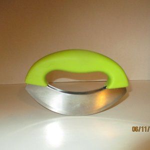 VINTAGE RARE AVON 4 X 6  CURVED ROCKING KNIFE CHOPPER  WITH BOX